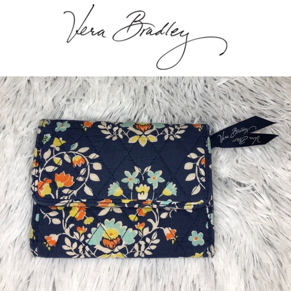 Vera Bradley Handbags - 🌺Vera Bradley wallet
